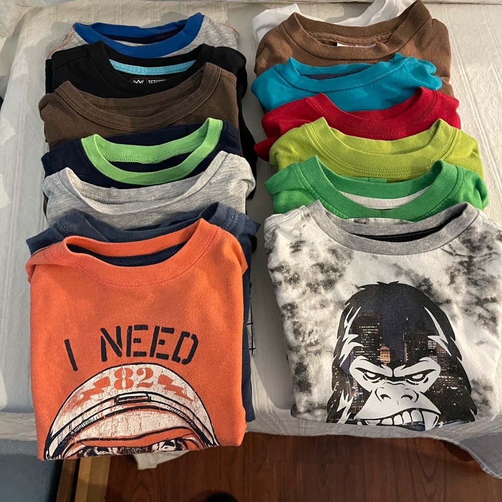 SOLD 3T boys t-shirt bundle x14 shirts.  (Lot 8)